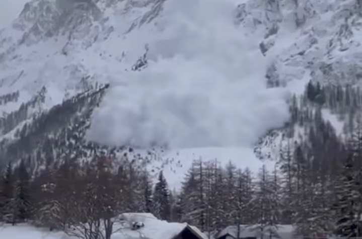 İtalya'da çığ felaketinde 2 kişi hayatını kaybetti