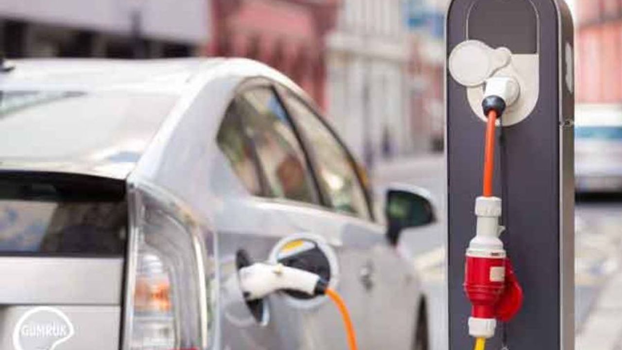 AB, akaryakıtlı otomobillerin yasaklanması planını geri çekti