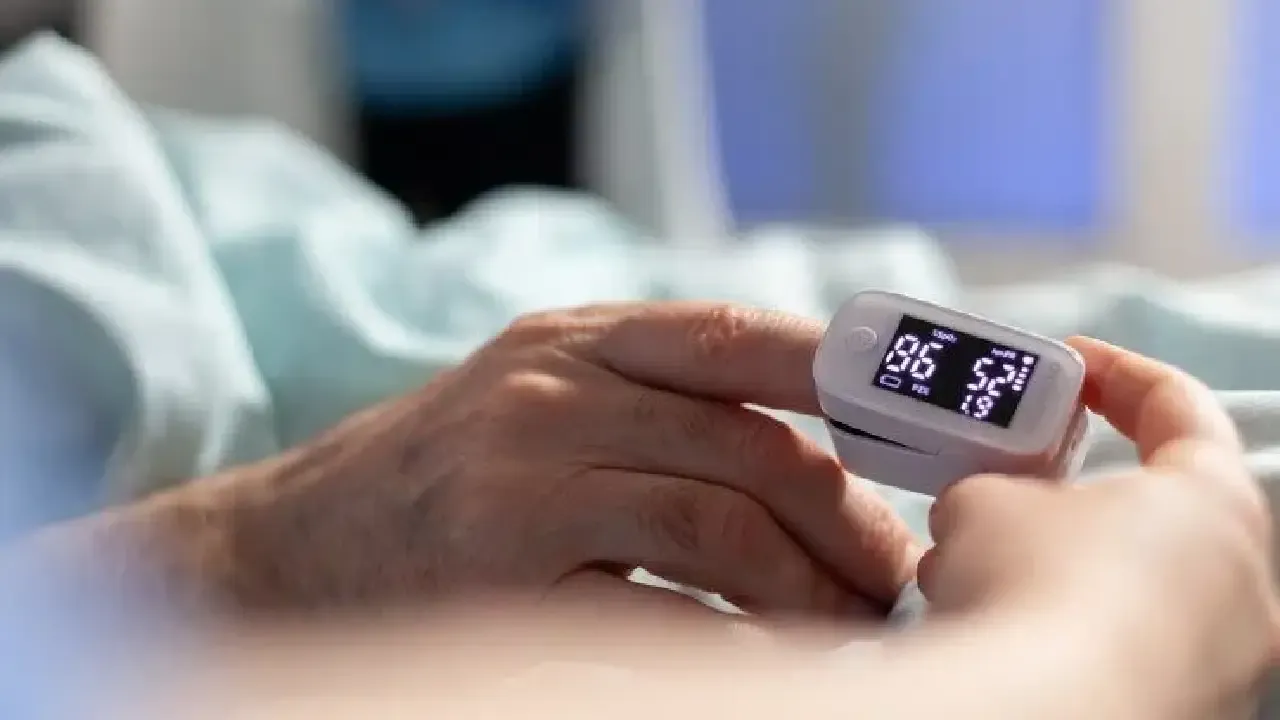 Almanya’da seslerden rahatsız olan hemşire, üç hastanın cihazını fişten çekti