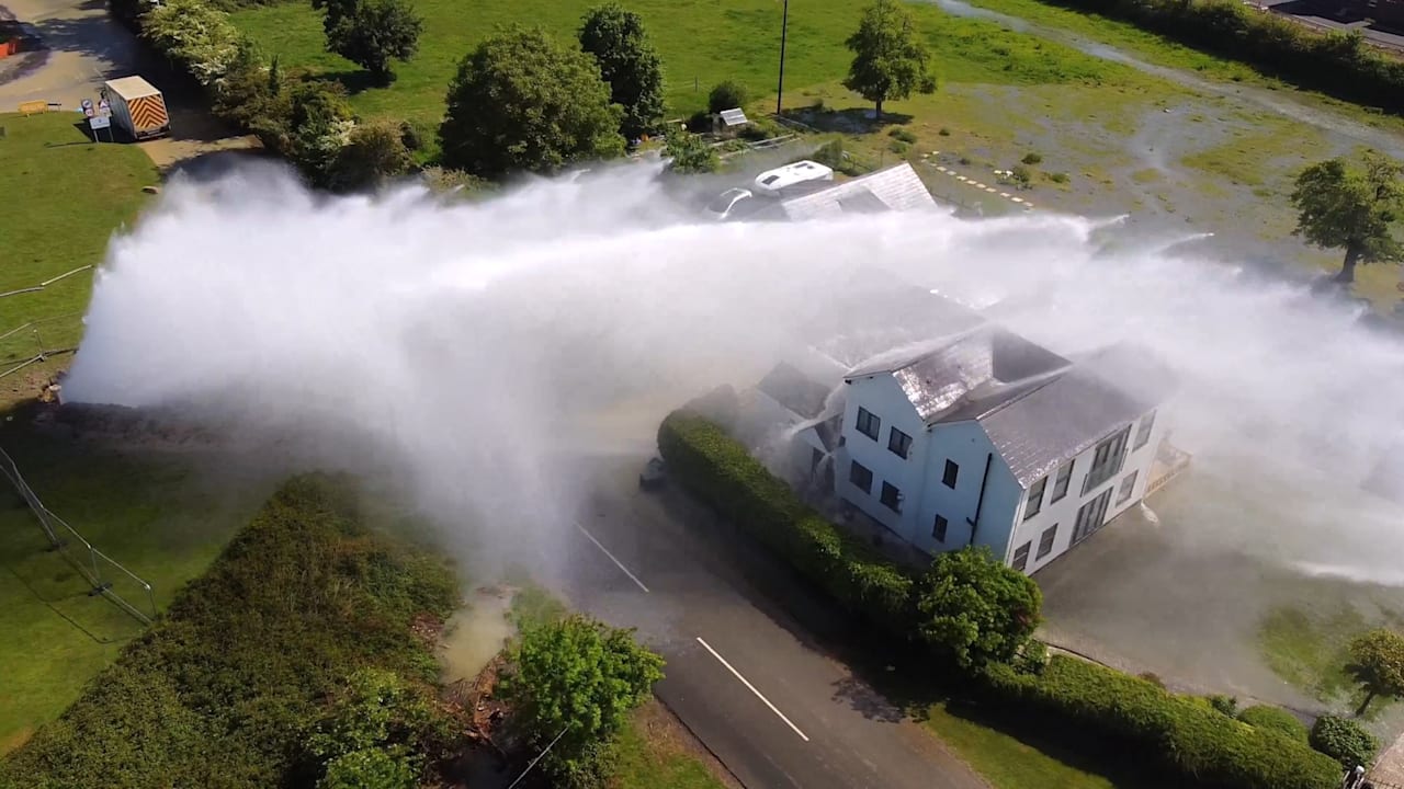 Haus steht unter Wasser 